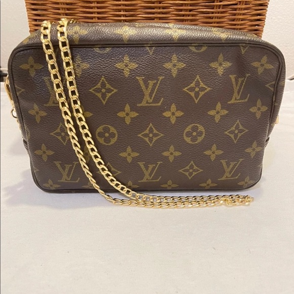 Authentic Louis Vuitton Crossbody handbag - Picture 2 of 12